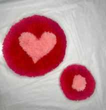 Load image into Gallery viewer, Valentines Day Rug Set
